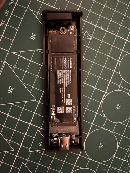 samsung SSD 2tb + enclosure orico - 2