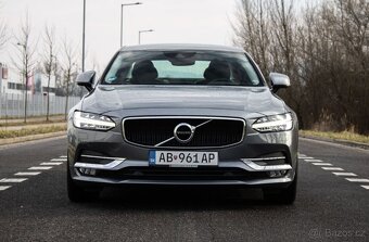 Volvo S90 D4 2.0L Drive-E Momentum A/T8 - 2