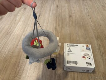Kolotoč nad postýlku IKEA Gulligast - 2