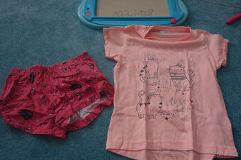 Pyžamo, overal, velikost 122-128 - 2