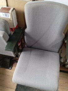 Divadelní sedačky - 2