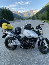 Suzuki GSR 600 vcetne kufru Shad na 2 prilby - 2