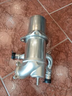 Chladič EGR ventilu 2.0 TDI (Audi/Škoda/VW - 04L131512A) - 2