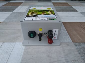 Eletrický ohradník, solár 12V/230V 7J - 2