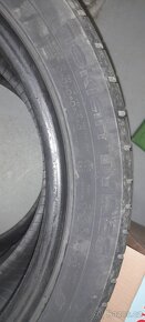 Dvě letní pneu Nokian R17 225 45 - 2