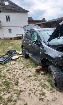 NISSAN QASHQAI 2.0 DCI NA DÍLY - 2