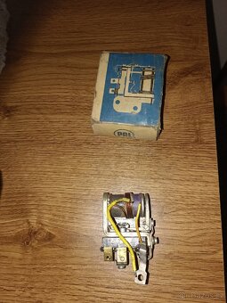 Relé PAL Jawa 6 V 45 w pérák ,500 ohc - 2