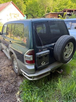 Mitsubishi Pajero - 2