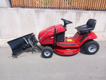 Prodám zahradní traktor Toro 13-32 XL - 2