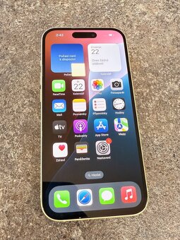 Apple iPhone 15 128 GB, bílý - 2