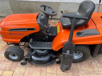 Zahradní traktůrek Husqvarna dvouválec - 2