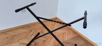 Stojan na klávesy - 2