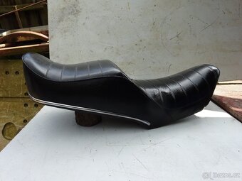 Kawasaki Z 440 LTD Belt Drive - originál sedlo - 2