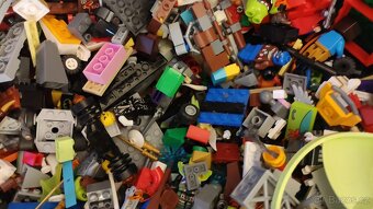 Lego volné, směs kostek a figurek - 2