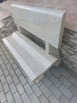 Kamenná lavice - 2