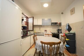 ☀Vodice(HR)-zariadený 3 izbový apartmán 73 m2 na prízemí - 2