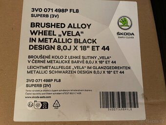 ALU R18 NOVÉ ŠKODA SUPERB III typ VELA Black 8x18 ET44 - 2