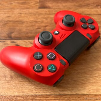 Originální ovladač Sony Dualshock 4 V2 pro PS4 (CUH-CZT2E) č - 2