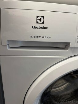 Electrolux Perfectcare 600 - 2