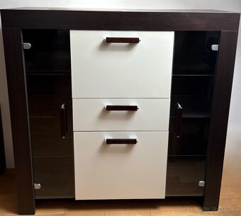 Vitrína s barem 130x130,5x42 (š x v x h) - 2