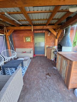 Zahrada se zateplenou chatkou, pergolou 250m2 - 2
