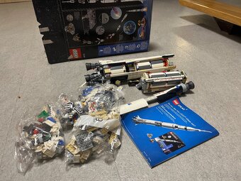 Lego NASA Apollo Saturn V - 2