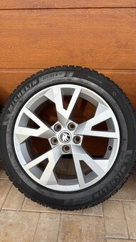 ALU KOLA Škoda R17 5X112 ZIMNÍ PNEU 225/50 R17 - 2