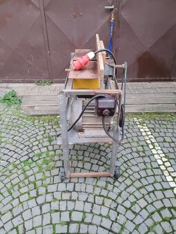 Hoblovačka srovnávačka - 2