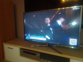 LED Smart TV Samsung UE40F6200 - 2