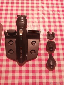 Holící strojek - 2