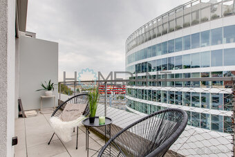 Moderní byt 1+kk s velkým balkonem a sdílenou terasou – Smíc - 2