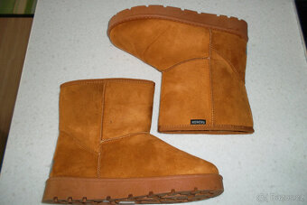 UGG-NOVÉ teplé válenky/hacule/zimní boty, vel. 39 - 2