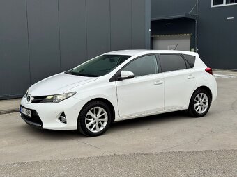Toyota Auris - 2
