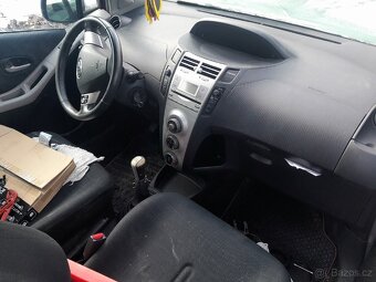 Toyota yaris - 2