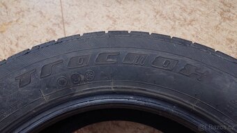 Prodám pneu 235/65/17 - 2