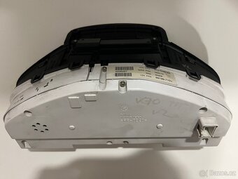 Budíky Volvo V70 III 31270367 AA - 2