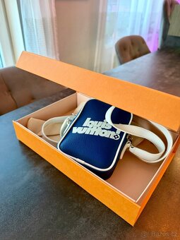 Louis Vuitton small bag crossbody - 2