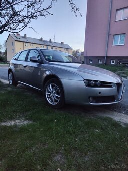 Alfa Romeo 159 - 2