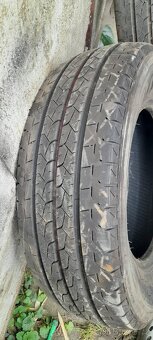 BRIGESTONE 215/70R15 C - 2