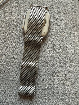 Apple Watch Ultra 2 - 2
