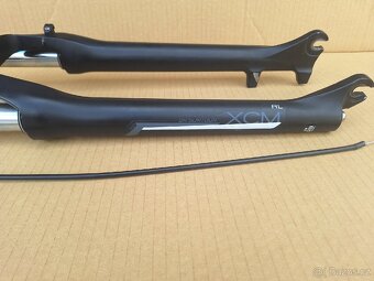 Odpružená vidlice 29" SR Suntour XCM RL - 2