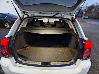 Prodám Toyota Avensis Combi 1.8 95 kW, r.v. 2006 - 2