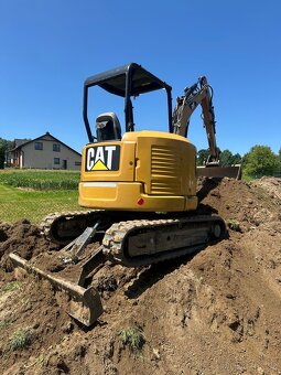 Pásový otočný bagr CAT 303.5e 2017 - 2