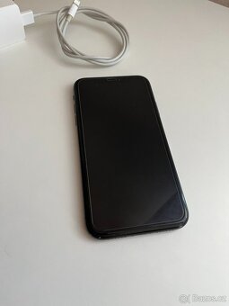 iPhone Xr 64GB černá - 2