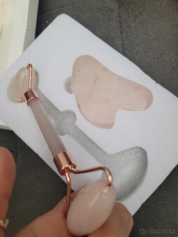 Gua Sha sada 2 kameny ruzenin masážní proti vráskám - 2