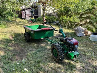 Jednoosý traktor ROBOT + bohaté příslušenství - 2