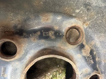 Zimní obuté plechové kola 195/65 r15 5x112 - 2