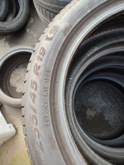 Pirelli 255/45-19 - 2