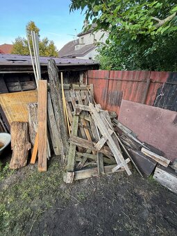 Mix dřeva na spálení za odvoz. - 2