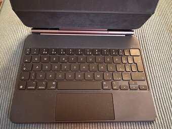 Apple Magic Keyboard - 2